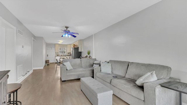 298 SE 6th Avenue 2, Pompano Beach, FL 33060