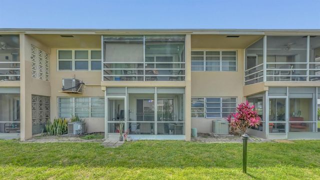 298 SE 6th Avenue 2, Pompano Beach, FL 33060