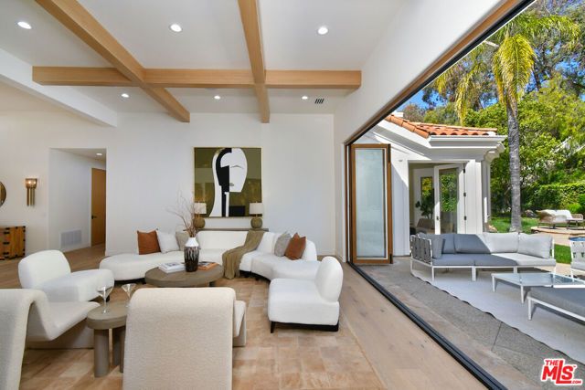 25605 Melbourne Court, Calabasas, CA 91302