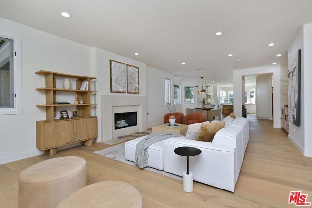 25605 Melbourne Court, Calabasas, CA 91302