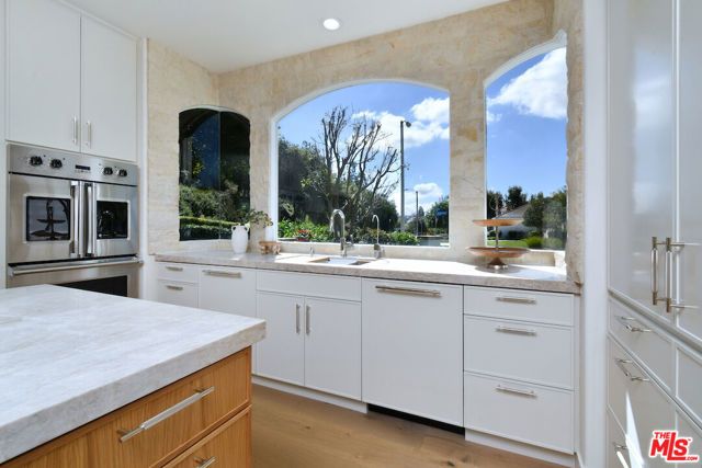 25605 Melbourne Court, Calabasas, CA 91302