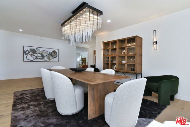 25605 Melbourne Court, Calabasas, CA 91302