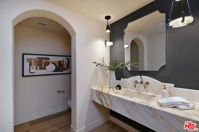 25605 Melbourne Court, Calabasas, CA 91302