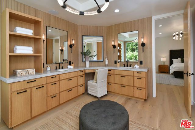 25605 Melbourne Court, Calabasas, CA 91302