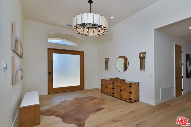 25605 Melbourne Court, Calabasas, CA 91302