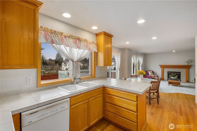 14426 19th Avenue W, Lynnwood, WA 98087