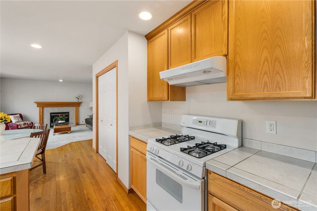 14426 19th Avenue W, Lynnwood, WA 98087