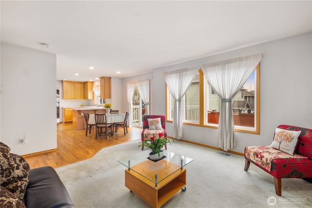 14426 19th Avenue W, Lynnwood, WA 98087