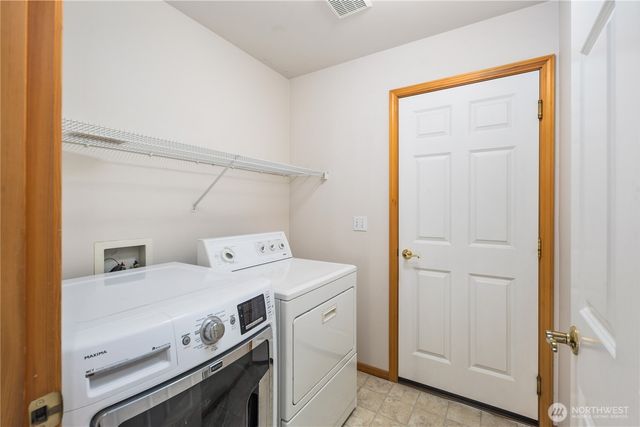 14426 19th Avenue W, Lynnwood, WA 98087