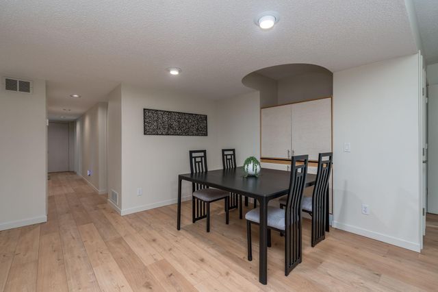 317 Meadow Woods Drive, Mankato, MN 56001