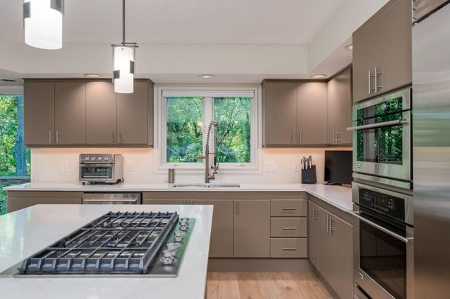 317 Meadow Woods Drive, Mankato, MN 56001