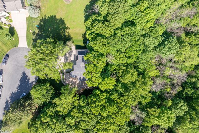 317 Meadow Woods Drive, Mankato, MN 56001