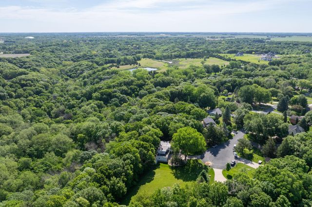 317 Meadow Woods Drive, Mankato, MN 56001