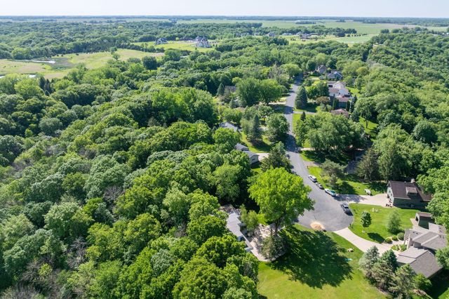 317 Meadow Woods Drive, Mankato, MN 56001