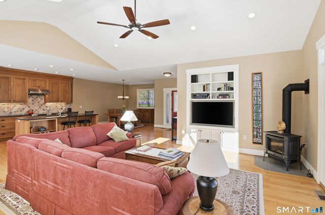 166 East Cotton Hill Road, New Hartford, CT 06057