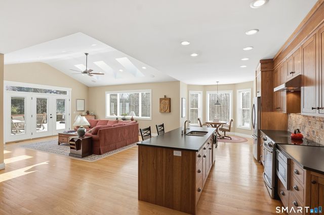 166 East Cotton Hill Road, New Hartford, CT 06057