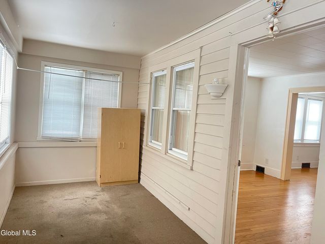 13 Washington Avenue, Colonie, NY 12205