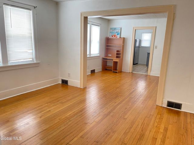 13 Washington Avenue, Colonie, NY 12205