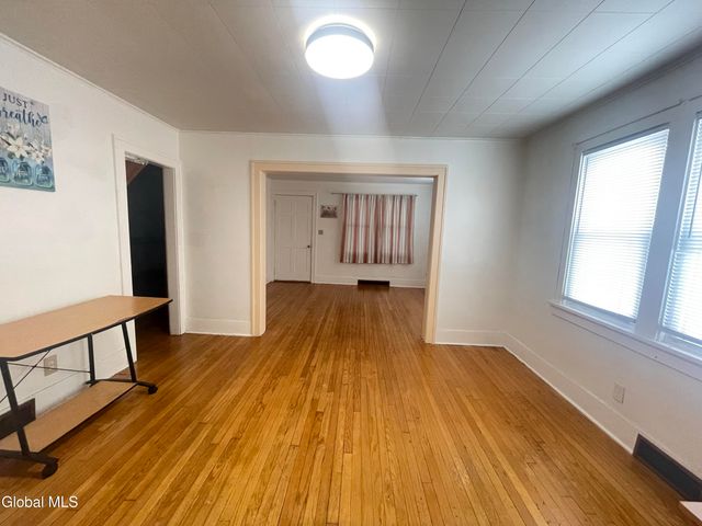 13 Washington Avenue, Colonie, NY 12205