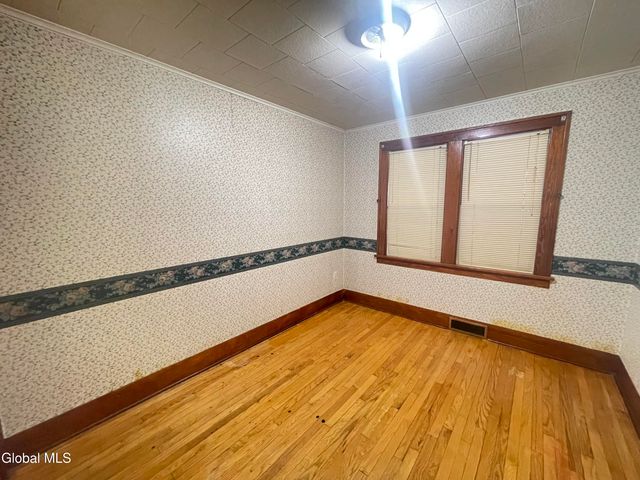 13 Washington Avenue, Colonie, NY 12205