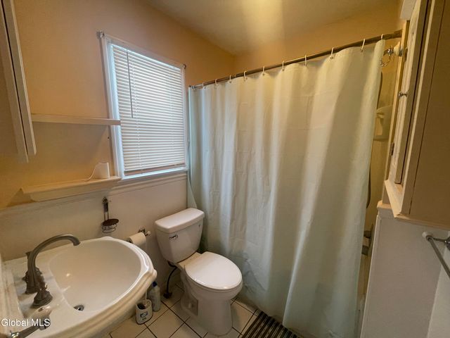 13 Washington Avenue, Colonie, NY 12205