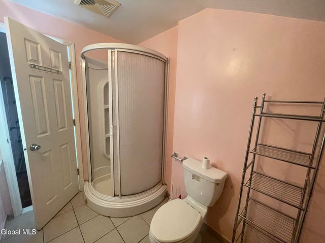 13 Washington Avenue, Colonie, NY 12205