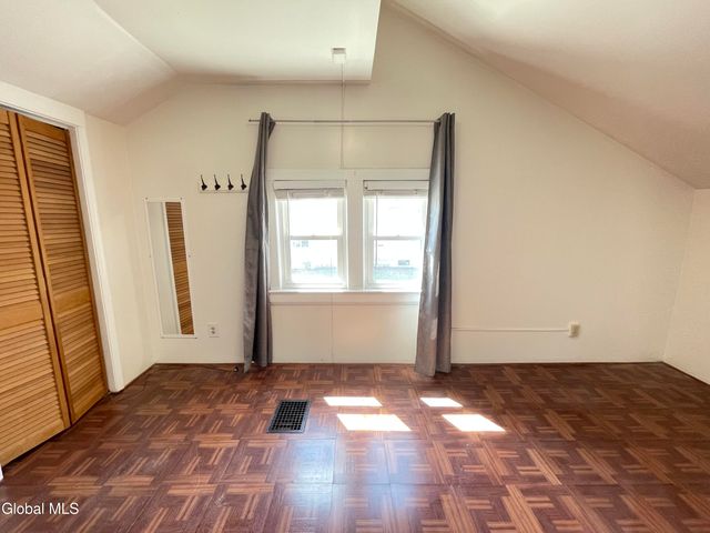 13 Washington Avenue, Colonie, NY 12205
