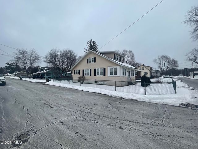 13 Washington Avenue, Colonie, NY 12205