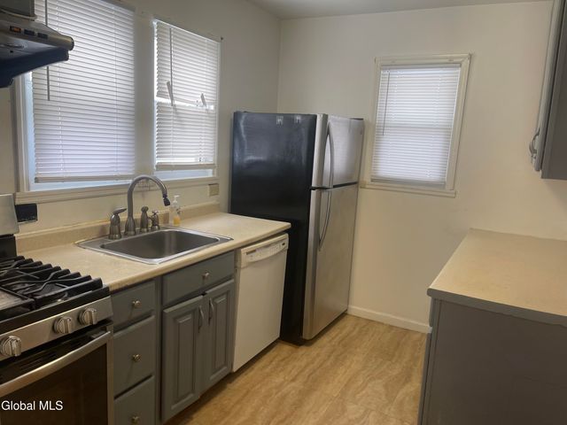 13 Washington Avenue, Colonie, NY 12205