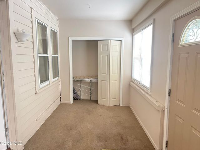 13 Washington Avenue, Colonie, NY 12205