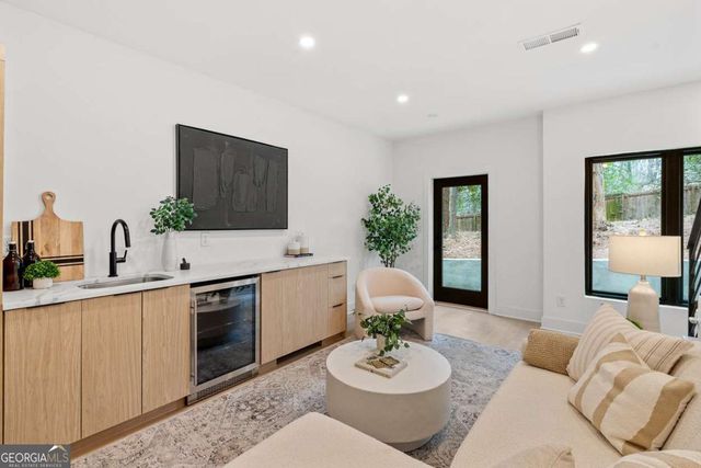 1165 Penny Lane, Atlanta, GA 30329