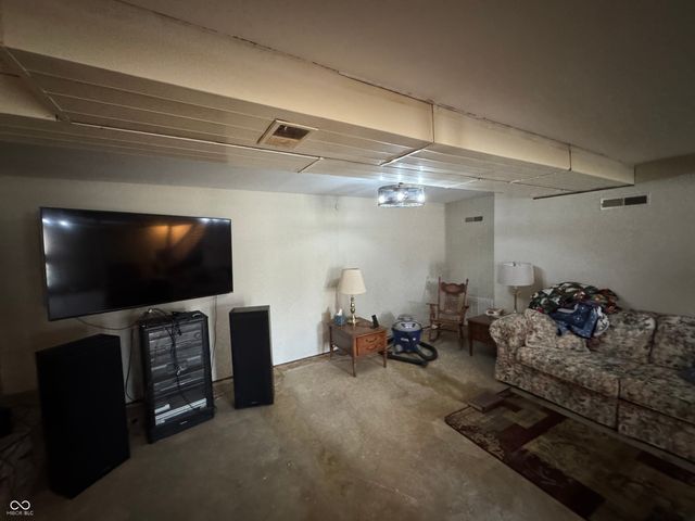 10090 N State Road 75 Highway, North Salem, IN 46165