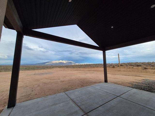 2116 Kaiser Road NE, Rio Rancho, NM 87144