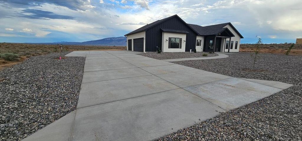 2116 Kaiser Road NE, Rio Rancho, NM 87144