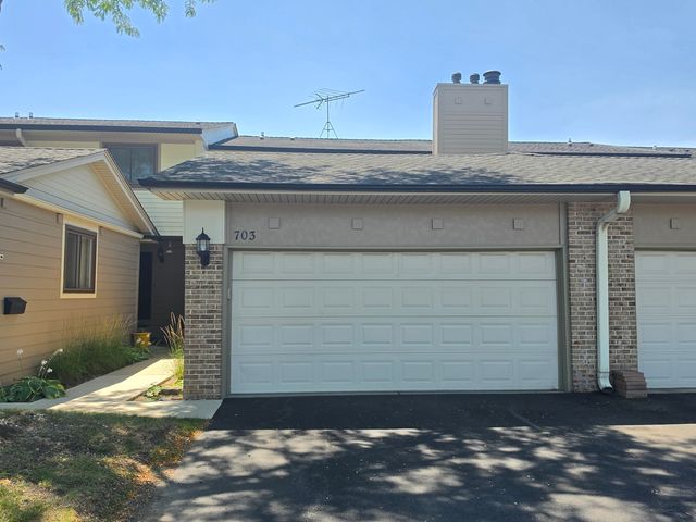 703 MALLARD Lane, Deerfield, IL 60015