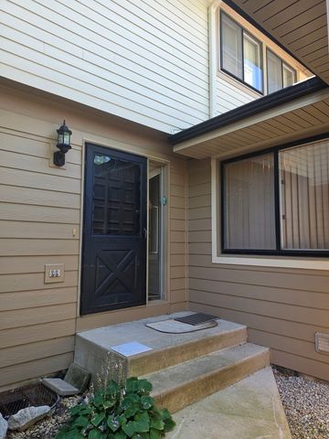 703 MALLARD Lane, Deerfield, IL 60015