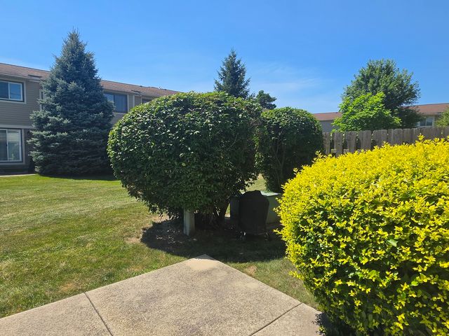 703 MALLARD Lane, Deerfield, IL 60015