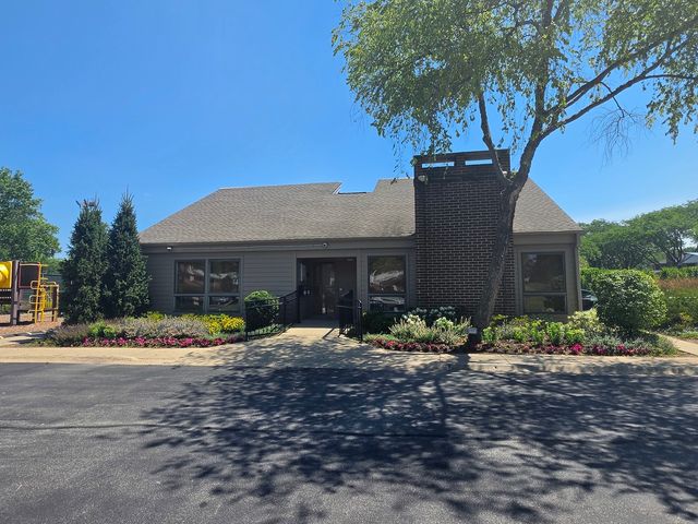 703 MALLARD Lane, Deerfield, IL 60015