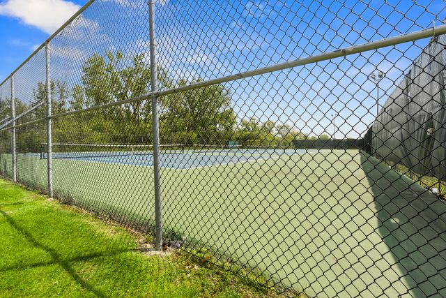 703 MALLARD Lane, Deerfield, IL 60015
