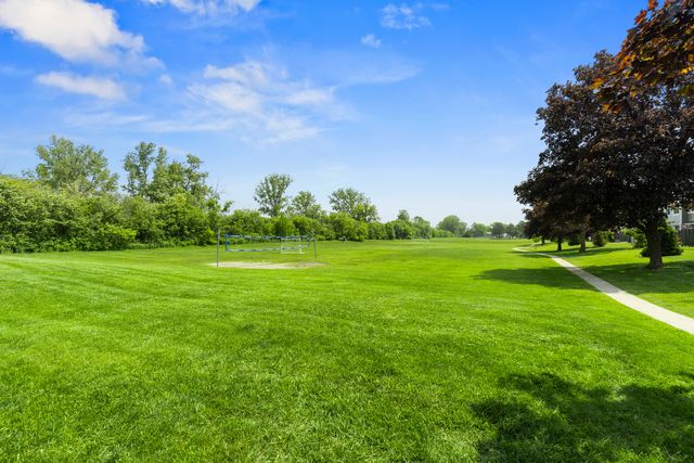 703 MALLARD Lane, Deerfield, IL 60015