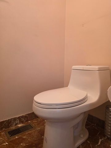 703 MALLARD Lane, Deerfield, IL 60015
