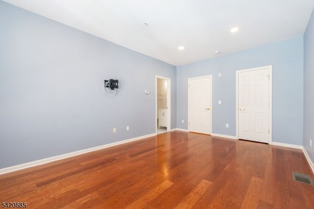 201 Dey St 124, Harrison Town, NJ 07029