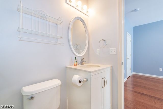 201 Dey St 124, Harrison Town, NJ 07029