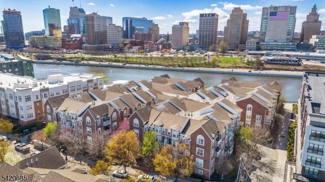 201 Dey St 124, Harrison Town, NJ 07029