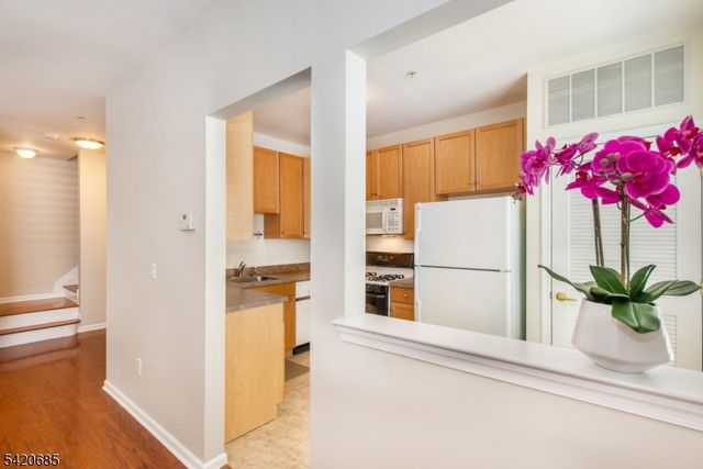 201 Dey St 124, Harrison Town, NJ 07029