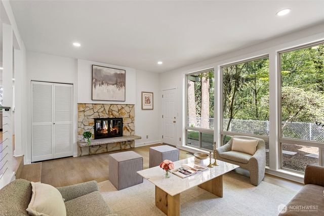 4800 152nd Place SE, Bellevue, WA 98006