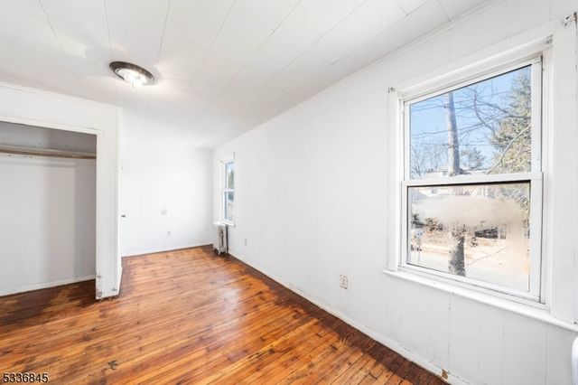 190 Alexander St, Newark City, NJ 07106