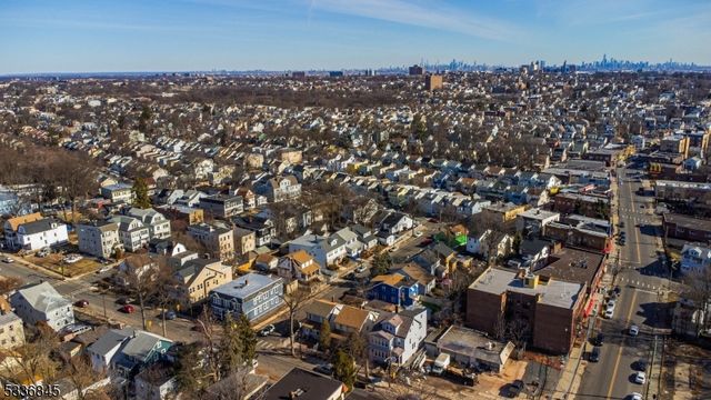 190 Alexander St, Newark City, NJ 07106