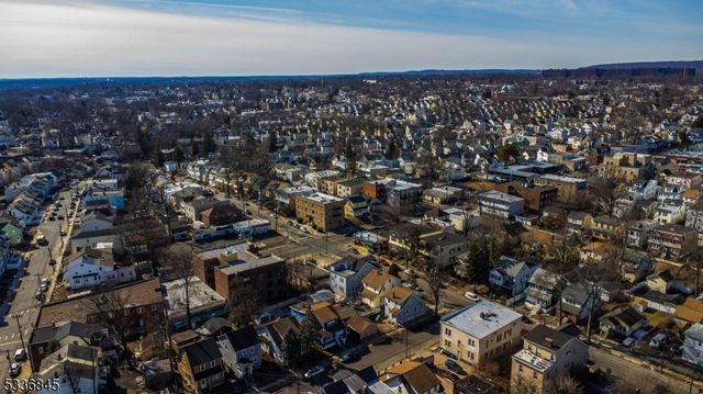 190 Alexander St, Newark City, NJ 07106