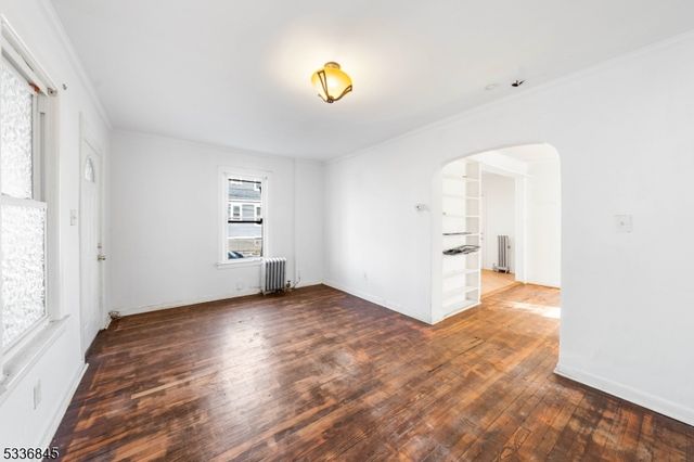 190 Alexander St, Newark City, NJ 07106